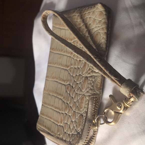 Brahmins Card Wallet Wristlet - Picture 2 of 8